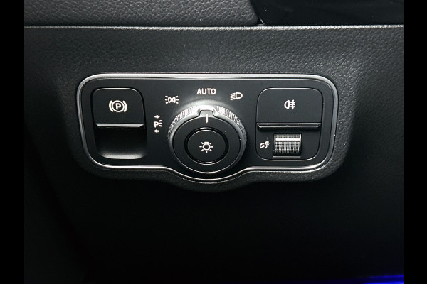 Mercedes-Benz GLA 250 e Business Solution AMG | AMG Line Plus pakket | Head-up Display | Memorypakket | Dodehoekassistent | Smartphone integratie | 360° camera | Augmented Reality navigatie | 20 inch AMG velgen |