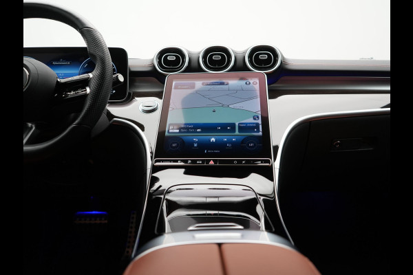 Mercedes-Benz C-Klasse Estate 300 e AMG Line Plug In Hybrid 313pk Dealer O.H. PHEV | Adaptive Cruise | Head Up | Camera | Digital LED | Bi Color Lederen Sportstoelen Verwarmd | Apple Carplay | Sfeerverlichting | Virtual | Navigatie | DAB |