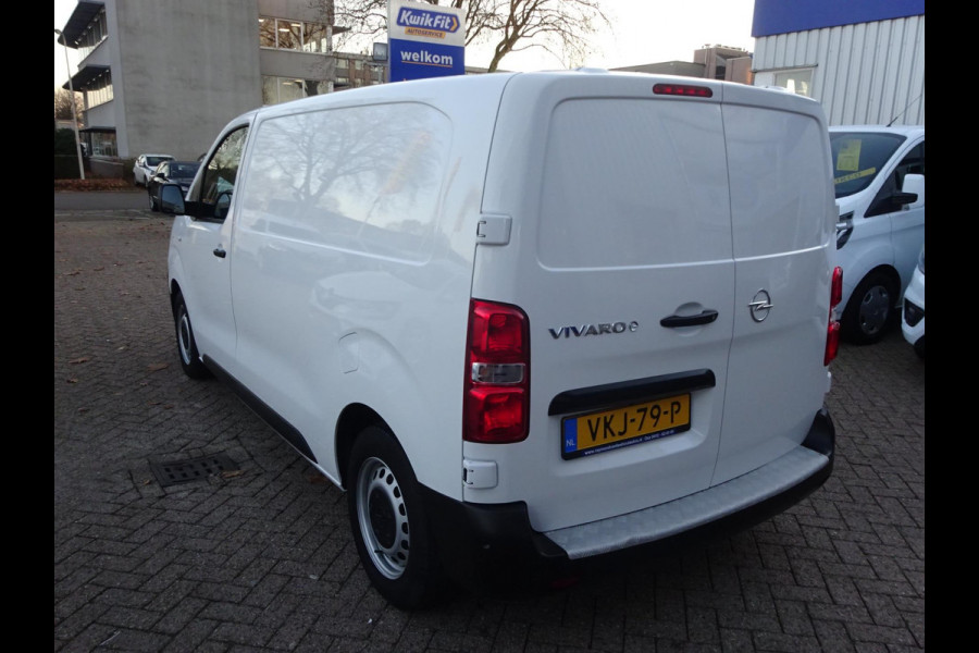 Opel Vivaro-e L2H1 75 kWh 100 % Elektrisch S.O.H. 85% AIRCO NAVIGATIE 3 PERSOONS