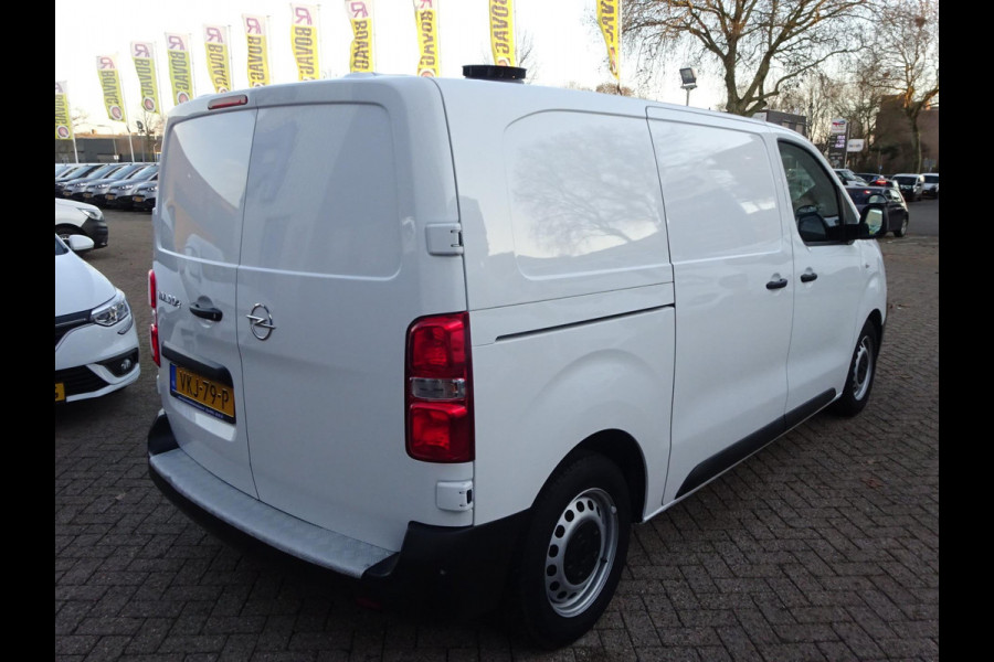 Opel Vivaro-e L2H1 75 kWh 100 % Elektrisch S.O.H. 85% AIRCO NAVIGATIE 3 PERSOONS