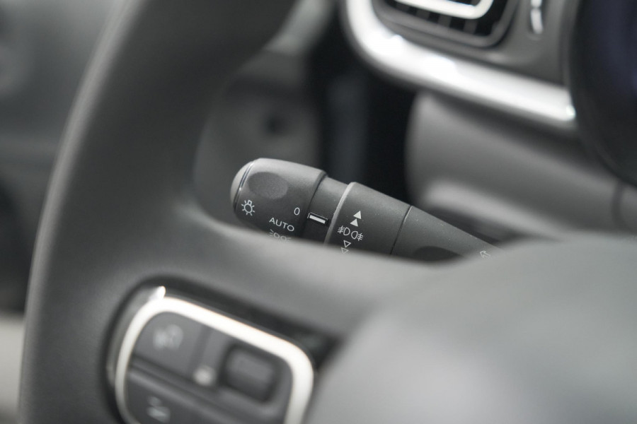 Citroën C3 PureTech 110 EAT6 Max | Apple Carplay | Parkeersensoren | Climate Control | 16 Inch Lichtmetalen Velgen