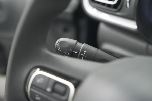 Citroën C3 PureTech 110 EAT6 Max | Apple Carplay | Parkeersensoren | Climate Control | 16 Inch Lichtmetalen Velgen