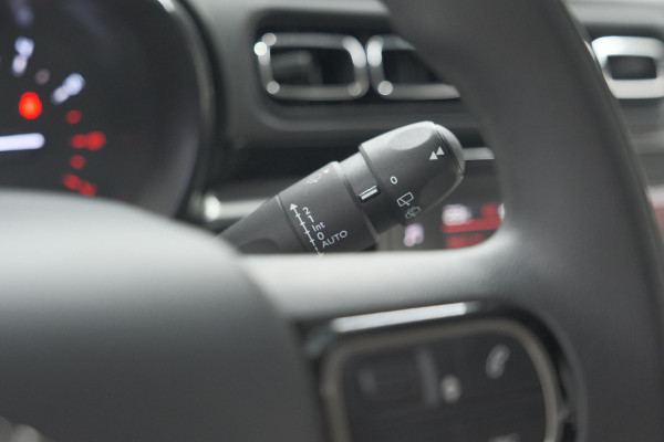 Citroën C3 PureTech 110 EAT6 Max | Apple Carplay | Parkeersensoren | Climate Control | 16 Inch Lichtmetalen Velgen