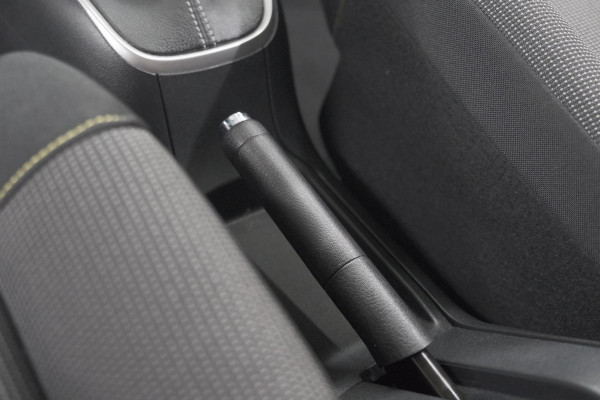 Citroën C3 PureTech 110 EAT6 Max | Apple Carplay | Parkeersensoren | Climate Control | 16 Inch Lichtmetalen Velgen