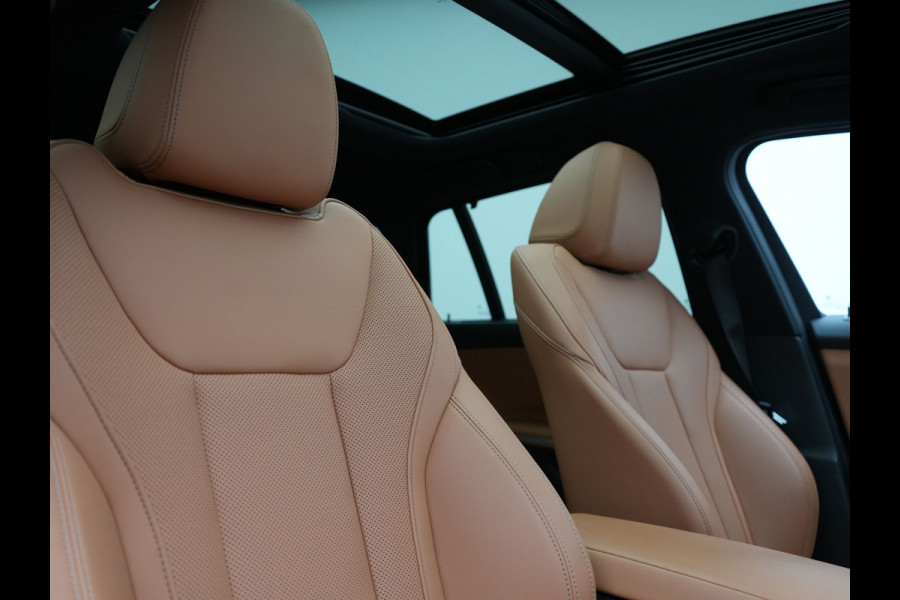 BMW 3 Serie Touring 320e Plug In Hybrid 204pk Dealer O.H. PHEV | Panodak | Widescreen Navi | Camera | Lederen Sportstoelen Verwarmd | Sfeerverlichting | Apple Carplay | Navigatie | Virtual | DAB | Tansanitblau II Metallic |