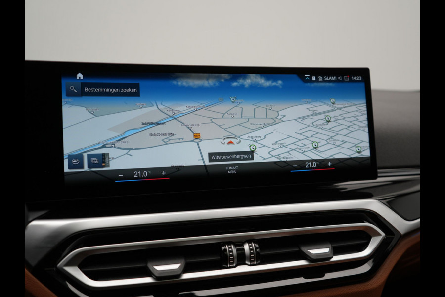 BMW 3 Serie Touring 320e Plug In Hybrid 204pk Dealer O.H. PHEV | Panodak | Widescreen Navi | Camera | Lederen Sportstoelen Verwarmd | Sfeerverlichting | Apple Carplay | Navigatie | Virtual | DAB | Tansanitblau II Metallic |