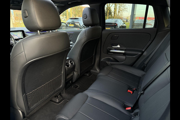 Mercedes-Benz EQA 250 Business Sol. Luxury 67 kWh | Panorama | Memory | Sfeer Verlichting | 360 Camera |