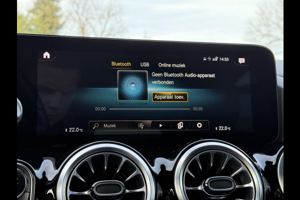 Mercedes-Benz EQA 250 Business Sol. Luxury 67 kWh | Panorama | Memory | Sfeer Verlichting | 360 Camera |