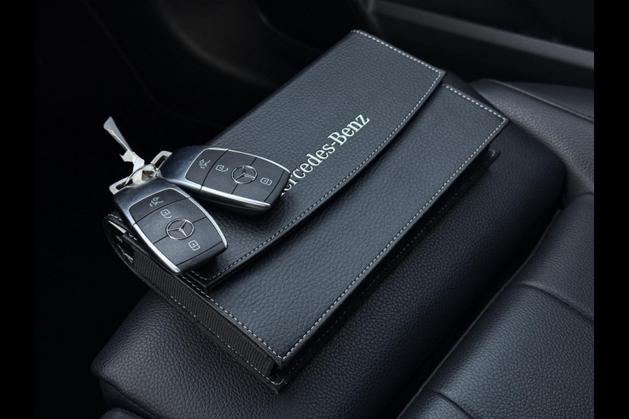 Mercedes-Benz EQA 250 Business Sol. Luxury 67 kWh | Panorama | Memory | Sfeer Verlichting | 360 Camera |