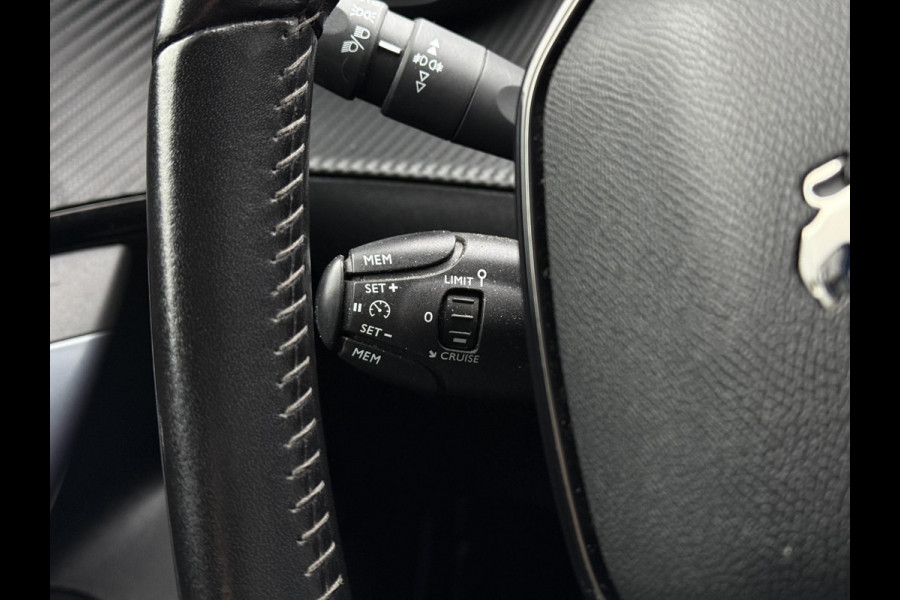 Peugeot 2008 1.5 BlueHDi Allure | Panorama | Navi | Camera |
