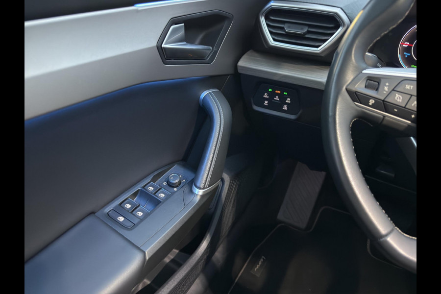 Seat Leon Sportstourer 1.4 TSI eHybrid PHEV FR XCELLENCE | Panoramadak | Camera | Sfeerverlichting | Geheugen |