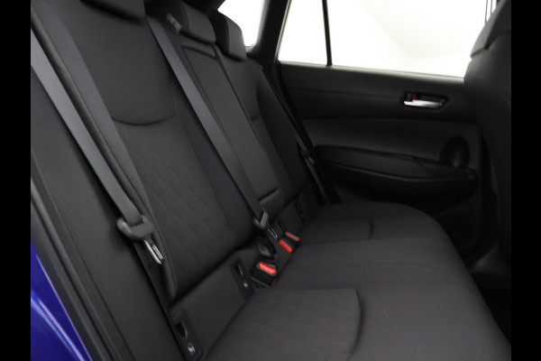 Toyota Corolla Cross Hybrid 140 Style | Stuur-/ & Stoelverwarming | Dodehoek detectie | Elektrische kofferbak | Parkeersensoren