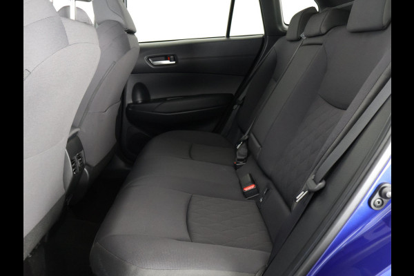 Toyota Corolla Cross Hybrid 140 Style | Stuur-/ & Stoelverwarming | Dodehoek detectie | Elektrische kofferbak | Parkeersensoren