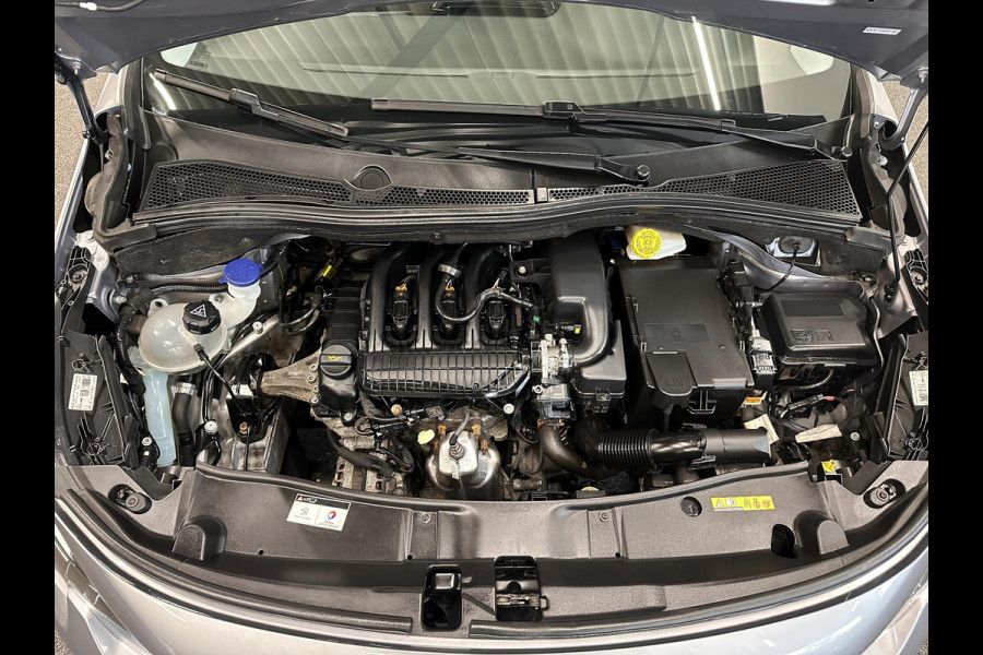 Peugeot 2008 1.2 PureTech Active 82pk Navigatie Apple Carplay/Android Auto Cruise Control Airco