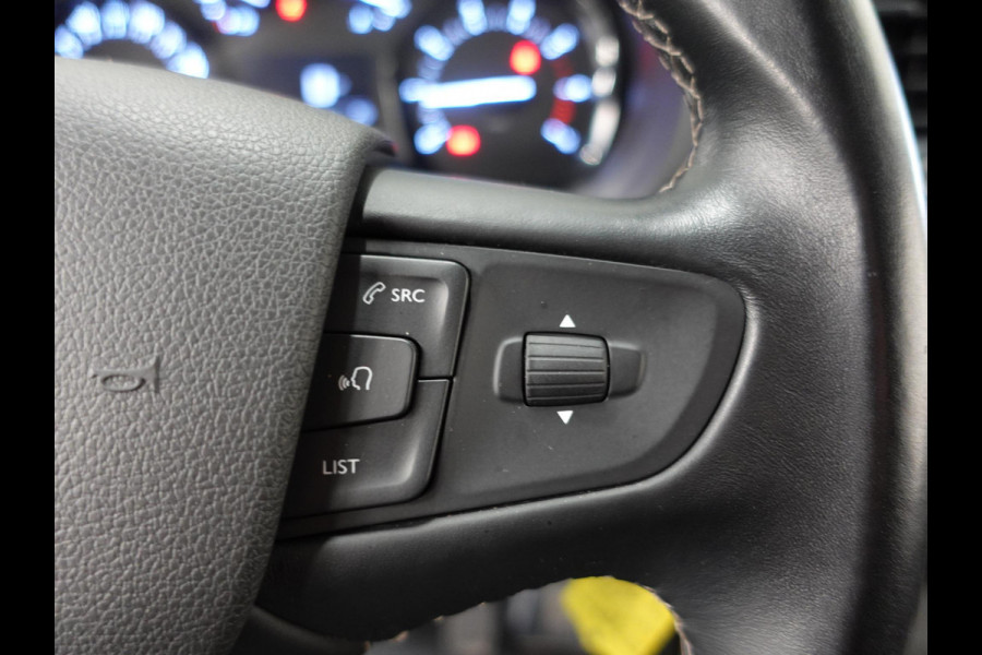 Opel Vivaro 1.5 CDTI L3H1 Edition Navigatie Cruise control Camera Airco Trekhaak 3Zits