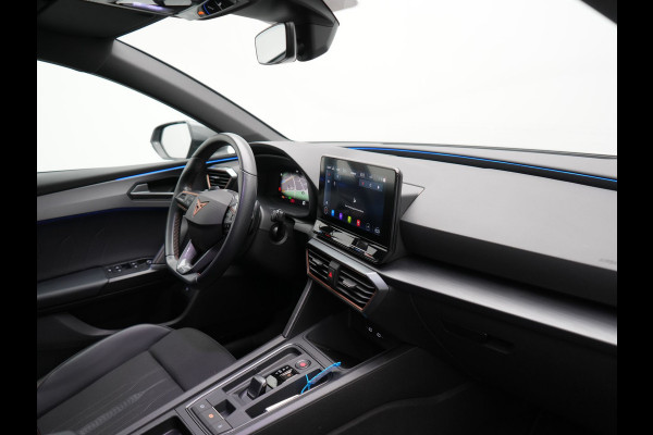 CUPRA Leon 1.4 e-Hybrid VZ Plug In Hybrid 245pk Dealer O.H PHEV | Keyless | Cruise Control | Lederen Sportstoelen Verwarmd | Navigatie | Virtual | Front & Lane Assist | Sportstuur Verwarmd | Sfeerverlichting | DAB | 19"L.M |
