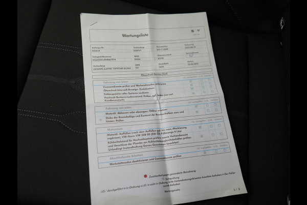 CUPRA Leon 1.4 e-Hybrid VZ Plug In Hybrid 245pk Dealer O.H PHEV | Keyless | Cruise Control | Lederen Sportstoelen Verwarmd | Navigatie | Virtual | Front & Lane Assist | Sportstuur Verwarmd | Sfeerverlichting | DAB | 19"L.M |