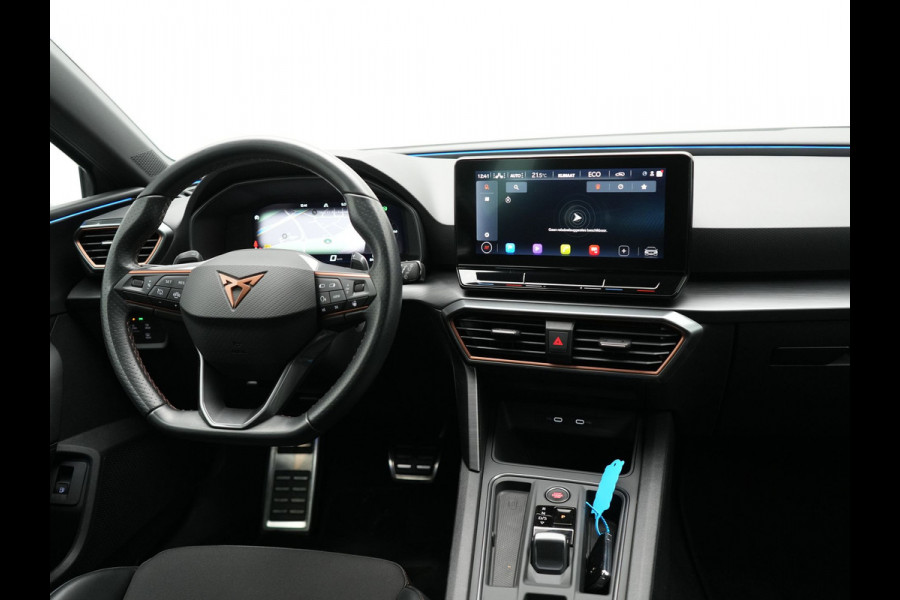 CUPRA Leon 1.4 e-Hybrid VZ Plug In Hybrid 245pk Dealer O.H PHEV | Keyless | Cruise Control | Lederen Sportstoelen Verwarmd | Navigatie | Virtual | Front & Lane Assist | Sportstuur Verwarmd | Sfeerverlichting | DAB | 19"L.M |