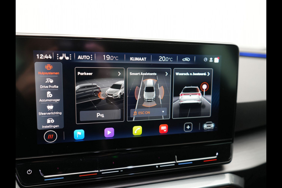 CUPRA Leon 1.4 e-Hybrid VZ Plug In Hybrid 245pk Dealer O.H PHEV | Keyless | Cruise Control | Lederen Sportstoelen Verwarmd | Navigatie | Virtual | Front & Lane Assist | Sportstuur Verwarmd | Sfeerverlichting | DAB | 19"L.M |