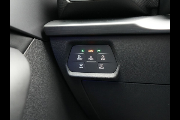 CUPRA Leon 1.4 e-Hybrid VZ Plug In Hybrid 245pk Dealer O.H PHEV | Keyless | Cruise Control | Lederen Sportstoelen Verwarmd | Navigatie | Virtual | Front & Lane Assist | Sportstuur Verwarmd | Sfeerverlichting | DAB | 19"L.M |