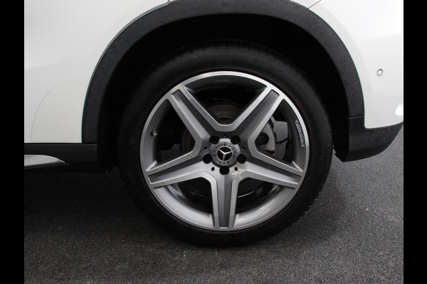 Mercedes-Benz GLA 200 Automaat Premium Plus | AMG Velgen | Climate control | Cruise control | Navigatie | Parkeersensoren | Achteruitrijcamera | Lichtmetalen velgen | Radio | LED | Voorstoelen verwarmd | Apple Carplay/ Android Auto