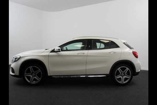 Mercedes-Benz GLA 200 Automaat Premium Plus | AMG Velgen | Climate control | Cruise control | Navigatie | Parkeersensoren | Achteruitrijcamera | Lichtmetalen velgen | Radio | LED | Voorstoelen verwarmd | Apple Carplay/ Android Auto