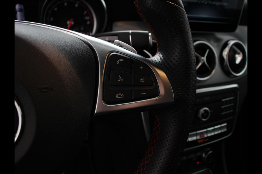 Mercedes-Benz GLA 200 Automaat Premium Plus | AMG Velgen | Climate control | Cruise control | Navigatie | Parkeersensoren | Achteruitrijcamera | Lichtmetalen velgen | Radio | LED | Voorstoelen verwarmd | Apple Carplay/ Android Auto