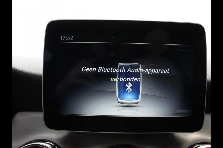 Mercedes-Benz GLA 200 Automaat Premium Plus | AMG Velgen | Climate control | Cruise control | Navigatie | Parkeersensoren | Achteruitrijcamera | Lichtmetalen velgen | Radio | LED | Voorstoelen verwarmd | Apple Carplay/ Android Auto