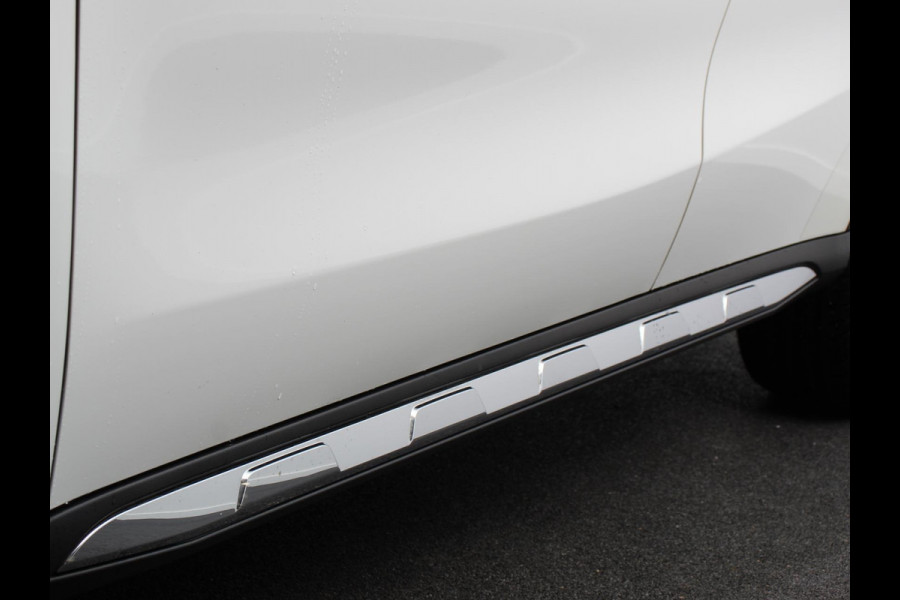 Mercedes-Benz GLA 200 Automaat Premium Plus | AMG Velgen | Climate control | Cruise control | Navigatie | Parkeersensoren | Achteruitrijcamera | Lichtmetalen velgen | Radio | LED | Voorstoelen verwarmd | Apple Carplay/ Android Auto