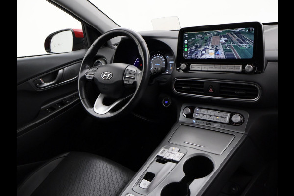 Hyundai Kona EV 64 kWh PREMIUM SKY 100% SOH + SCHUIFDAK | LEDER | STOELVENTILATIE | HEAD-UP | ADAPTIVE CRUISE | STUURVERW.