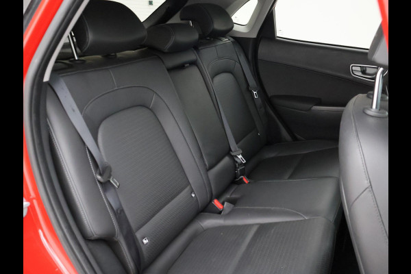 Hyundai Kona EV 64 kWh PREMIUM SKY 100% SOH + SCHUIFDAK | LEDER | STOELVENTILATIE | HEAD-UP | ADAPTIVE CRUISE | STUURVERW.