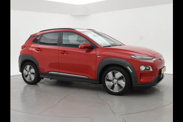 Hyundai Kona EV 64 kWh PREMIUM SKY 100% SOH + SCHUIFDAK | LEDER | STOELVENTILATIE | HEAD-UP | ADAPTIVE CRUISE | STUURVERW.
