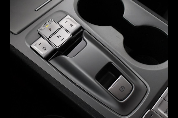 Hyundai Kona EV 64 kWh PREMIUM SKY 100% SOH + SCHUIFDAK | LEDER | STOELVENTILATIE | HEAD-UP | ADAPTIVE CRUISE | STUURVERW.