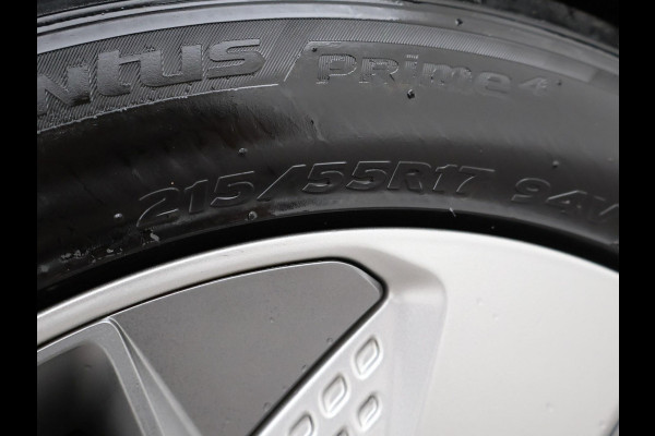 Hyundai Kona EV 64 kWh PREMIUM SKY 100% SOH + SCHUIFDAK | LEDER | STOELVENTILATIE | HEAD-UP | ADAPTIVE CRUISE | STUURVERW.