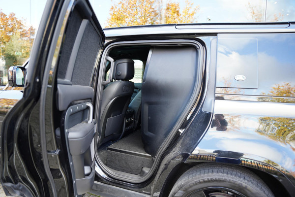 Land Rover Defender 110 P 525 V8 Carpathian Edition EX BTW Grijs Kenteken