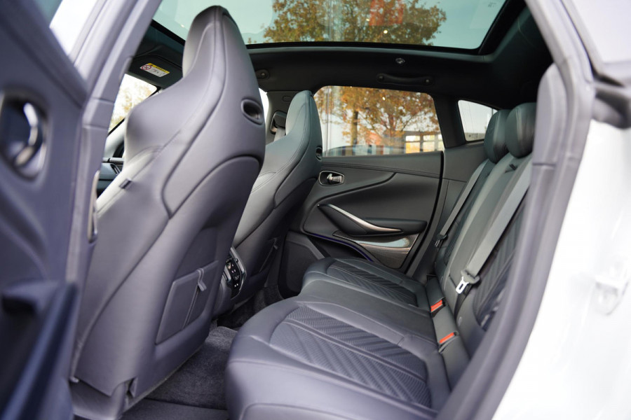 Aston Martin Dbx 4.0 V8 707 Carbon