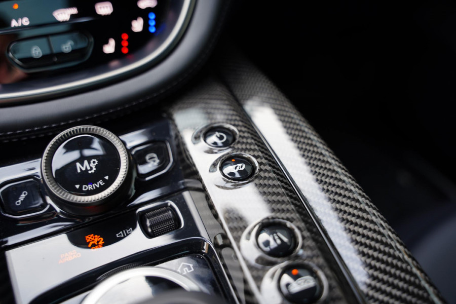 Aston Martin Dbx 4.0 V8 707 Carbon