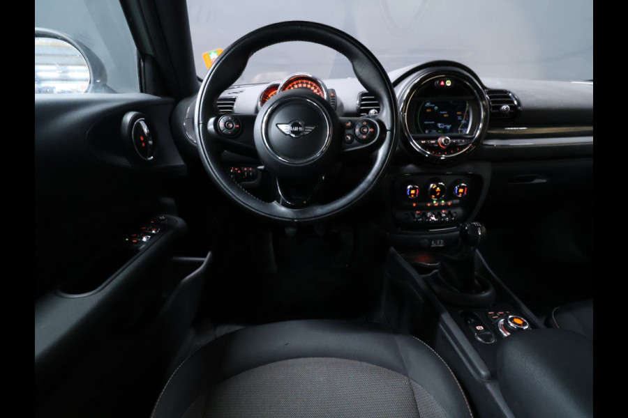 MINI Clubman 1.5 Cooper Salt Business [PDC ACHTER, CLIMATE CONTROL, CRUISE CONTROL, BLUETOOTH TELEFOON, NAVIGATIE, LICHTMETALEN VELGEN, NIEUWSTAAT]