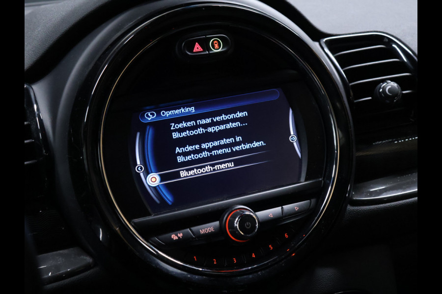 MINI Clubman 1.5 Cooper Salt Business [PDC ACHTER, CLIMATE CONTROL, CRUISE CONTROL, BLUETOOTH TELEFOON, NAVIGATIE, LICHTMETALEN VELGEN, NIEUWSTAAT]