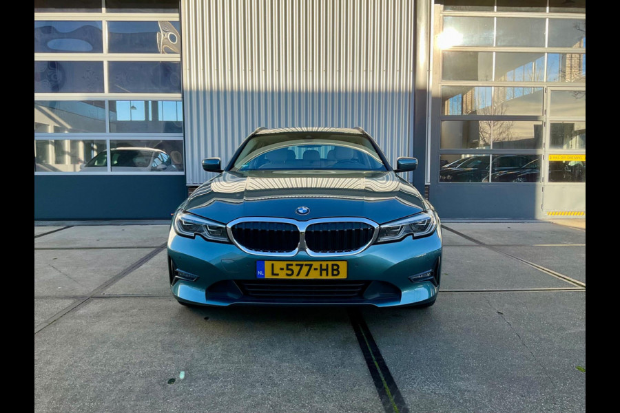 BMW 3 Serie Touring 318i Business Edition Plus