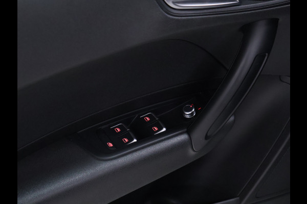 Audi A1 Sportback 1.0 TFSI Pro Line [CRUISE CONTROL, BLUETOOTH TELEFOON, AIRCONDITIONING, NAVIGATIE, LICHTMETALEN VELGEN, ELEKTRONISCHE RAMEN, ACHTERBANK 3-PERSOONS, NIEUWSTAAT]