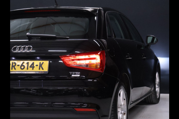 Audi A1 Sportback 1.0 TFSI Pro Line [CRUISE CONTROL, BLUETOOTH TELEFOON, AIRCONDITIONING, NAVIGATIE, LICHTMETALEN VELGEN, ELEKTRONISCHE RAMEN, ACHTERBANK 3-PERSOONS, NIEUWSTAAT]