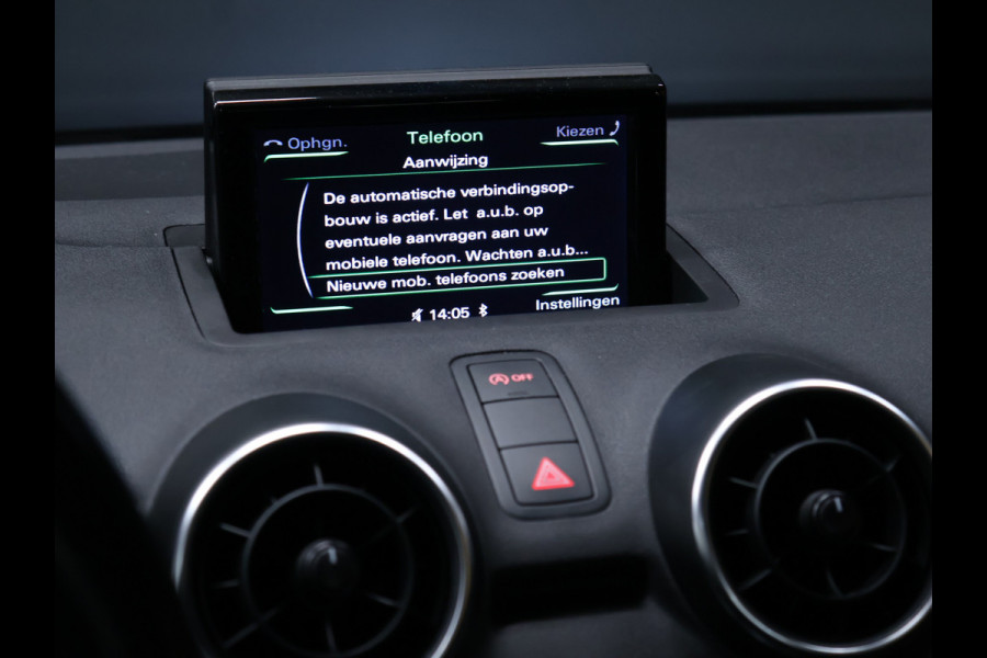 Audi A1 Sportback 1.0 TFSI Pro Line [CRUISE CONTROL, BLUETOOTH TELEFOON, AIRCONDITIONING, NAVIGATIE, LICHTMETALEN VELGEN, ELEKTRONISCHE RAMEN, ACHTERBANK 3-PERSOONS, NIEUWSTAAT]