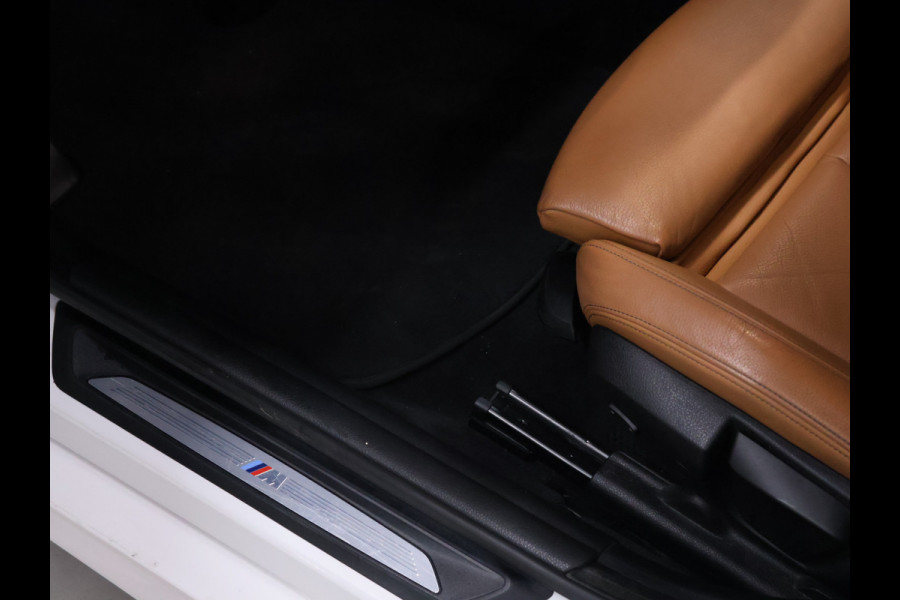 BMW 4 Serie Gran Coupé 420i M Sport [CAMERA, VOL LEDER, M-STUUR, PDC V+A, STOELVERWARMING, CRUISE CONTROL, CLIMATE CONTROL, BLUETOOTH, ELEKTRISCHE ACHTERKLEP, NIEUWSTAAT]