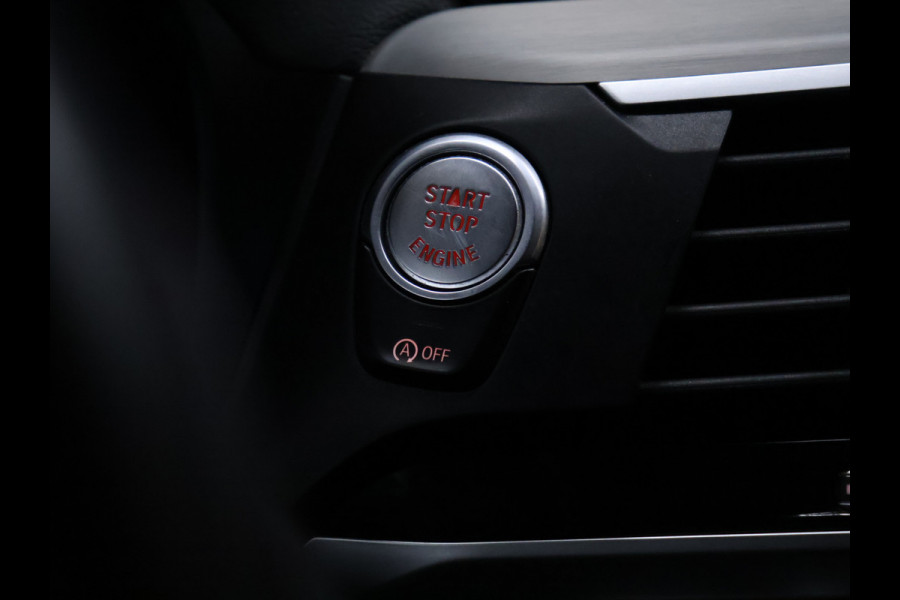 BMW X3 xDrive20i Executive Edition M sport [TREKHAAK AFNEEMBAAR, ACHTERUITRIJCAMERA, PDC V+A, STOELVERWARMING, CLIMATE CONTROL, CRUISE CONTROL, BLUETOOTH TELEFOON, ELEKTRISCHE ACHTERKLEP, NIEUWSTAAT]