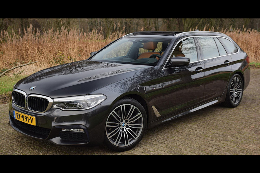 BMW 5 Serie Touring 520i High Executive*Nappa Leder*HUD*PANO*M-Pakket*Enz*