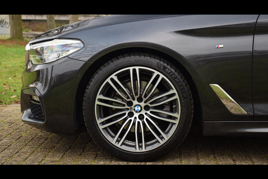 BMW 5 Serie Touring 520i High Executive*Nappa Leder*HUD*PANO*M-Pakket*Enz*