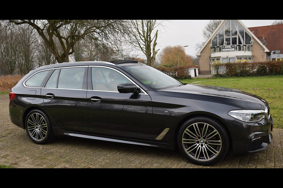 BMW 5 Serie Touring 520i High Executive*Nappa Leder*HUD*PANO*M-Pakket*Enz*