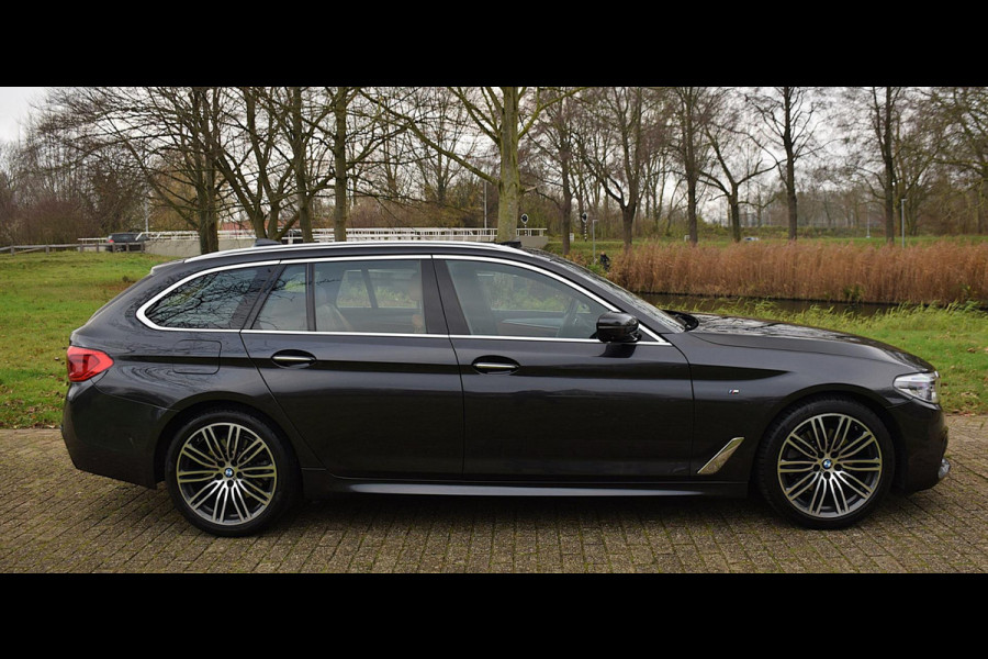 BMW 5 Serie Touring 520i High Executive*Nappa Leder*HUD*PANO*M-Pakket*Enz*