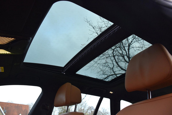 BMW 5 Serie Touring 520i High Executive*Nappa Leder*HUD*PANO*M-Pakket*Enz*